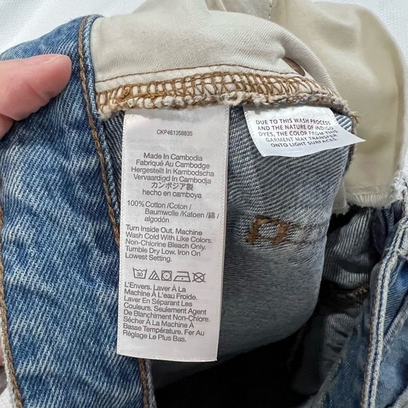 Madewell Relaxed Denim Distressed‎ Shorts - Picture 5 of 7